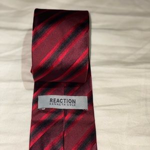 Kenneth Cole reaction tie